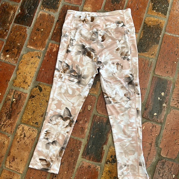 Bebe floral wide waistband cropped leggings szM - Picture 7 of 13